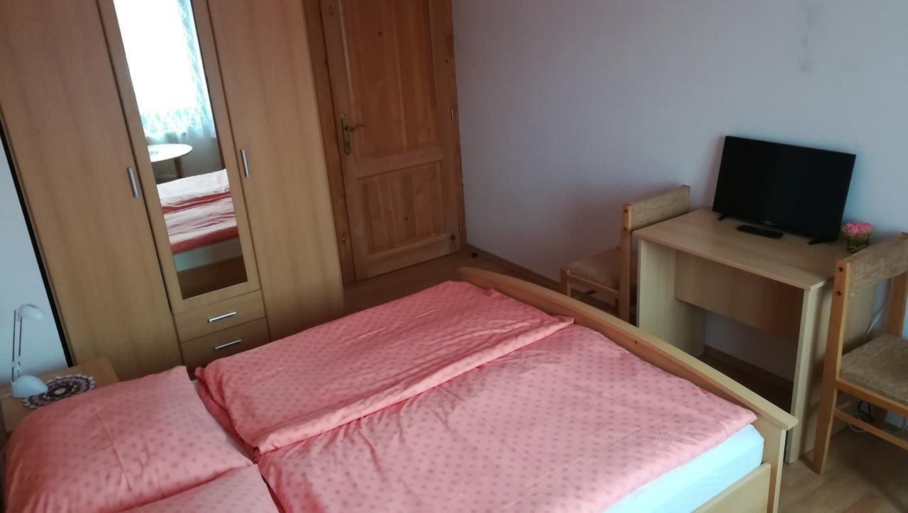 Privat Luptak Hotell Štrba Eksteriør bilde